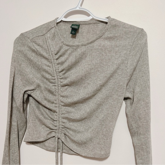 Clothes - Picture 8 of 10